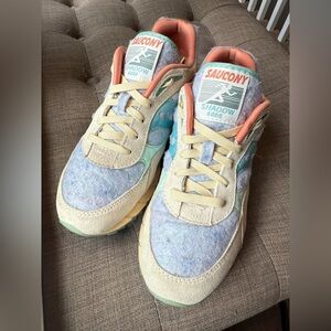 Saucony Shadow 6000 limited edition felt multi color.